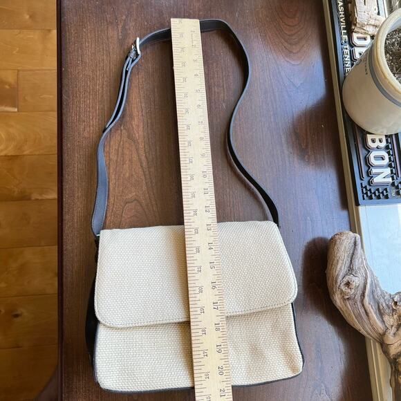 Vintage Liz Claiborne - classic woven cream leather foldover shoulder bag purse - Picture 16 of 16
